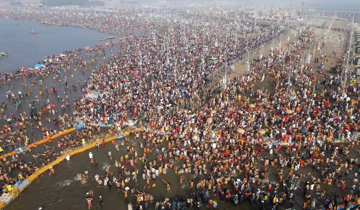 Maha Kumbh 2025: राष्ट्रपति द्रौपदी मुर्मू कल पहुंचेंगी प्रयागराज, संगम में लगाएँगी आस्था की डुबकी