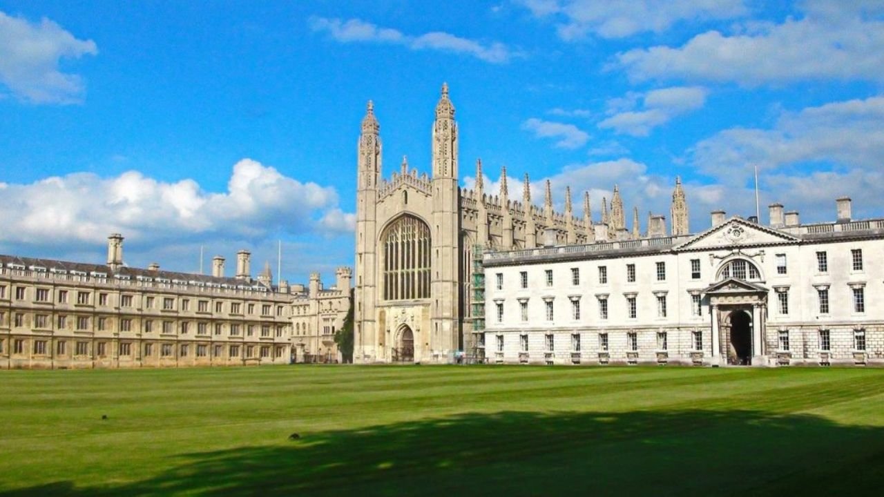 Cambridge University में पढ़ाई के खर्च का खुलासा, भारतीय छात्रों के लिए अहम जानकारी