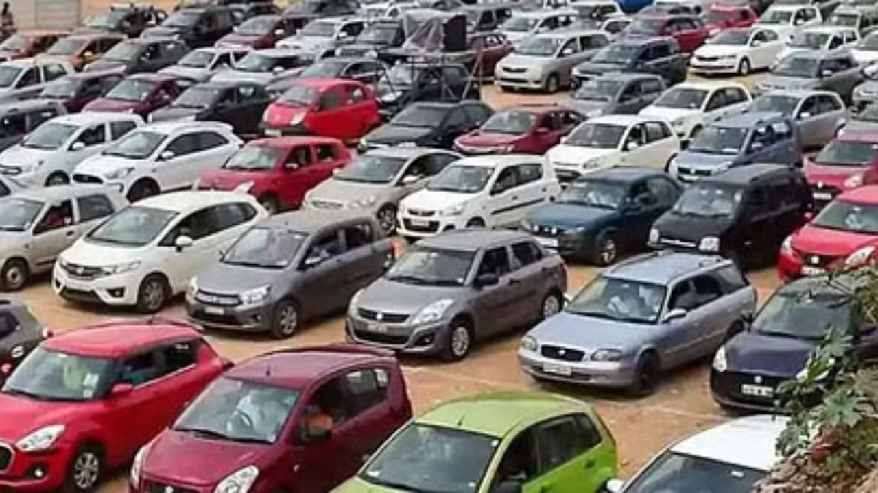 Delhi में अब 30 दिन के अंदर छोड़े बिना जब्त वाहन होंगे स्क्रैप, नए नियमों का हुआ ऐलान